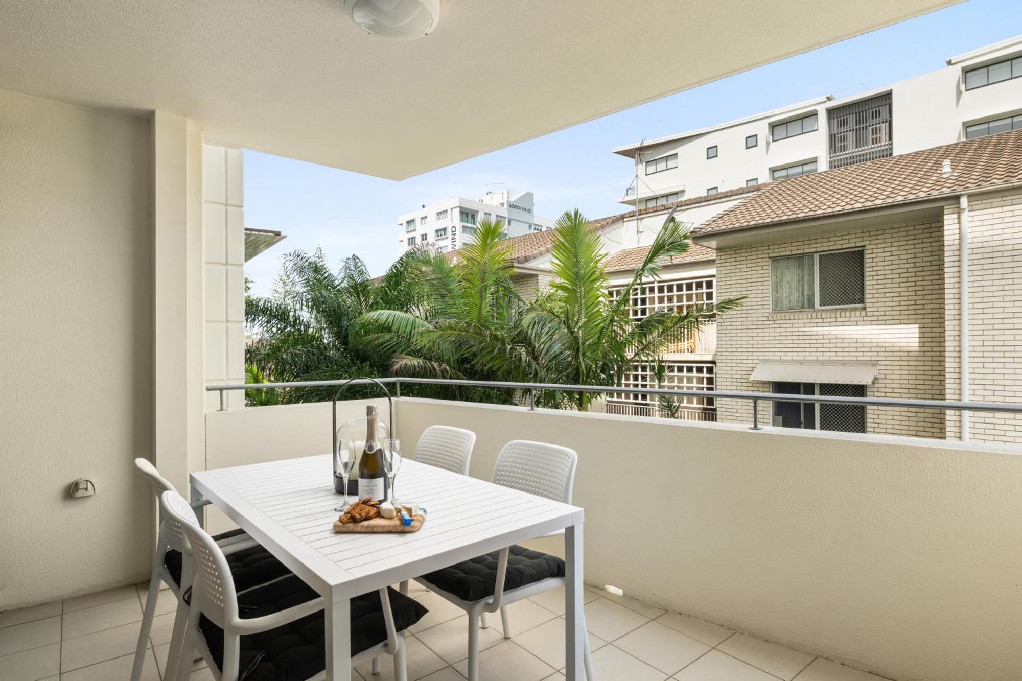 Coco Mooloolaba Aparthotel Exterior photo